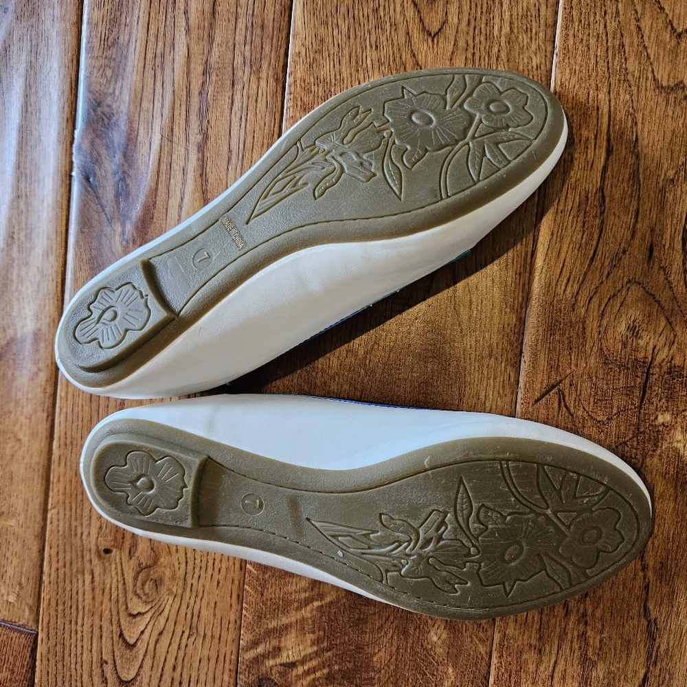 Unicorn flats - Picture 3 of 3